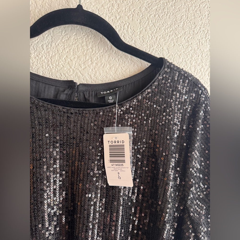 TORRID Abbey Short Sleeve Sequin Top - Size 0 | 0X | 12 ~ NWT - Picture 5 of 7